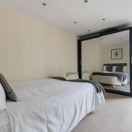 Canada Water Entire One-Bedroom Apartment Londra Esterno foto