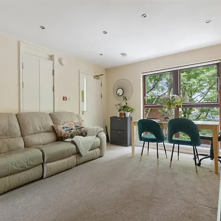Canada Water Entire One-Bedroom Apartment Londra Esterno foto